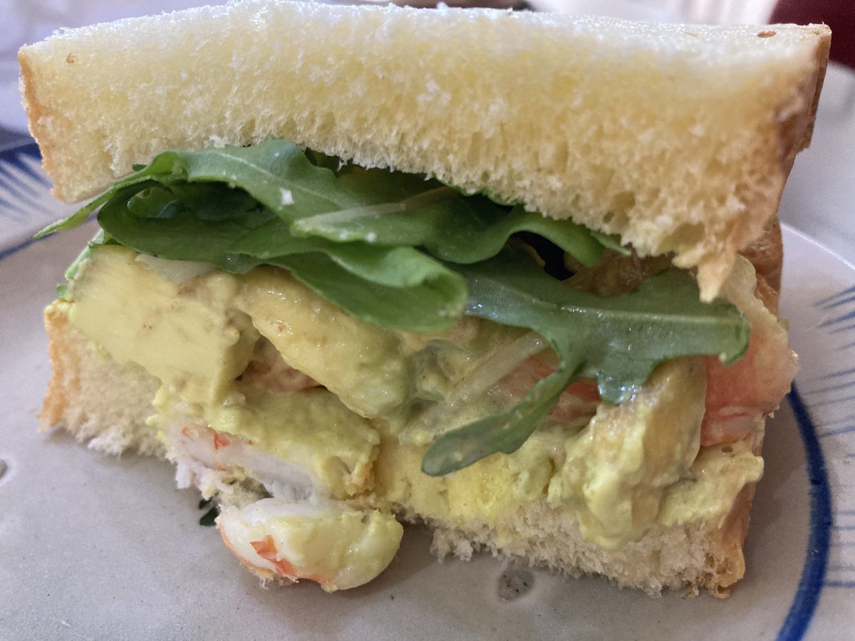 YoheyHCMLive's tweet image. ホーチミン・Tartineのサンドイッチ、フワッと上品かつ洗練されているのに豪快でジャンキーで食べ応えがあって、何という矛盾の産物…
まぁ、単純に美味しかったです✨
#おうちごはん #2020newyear