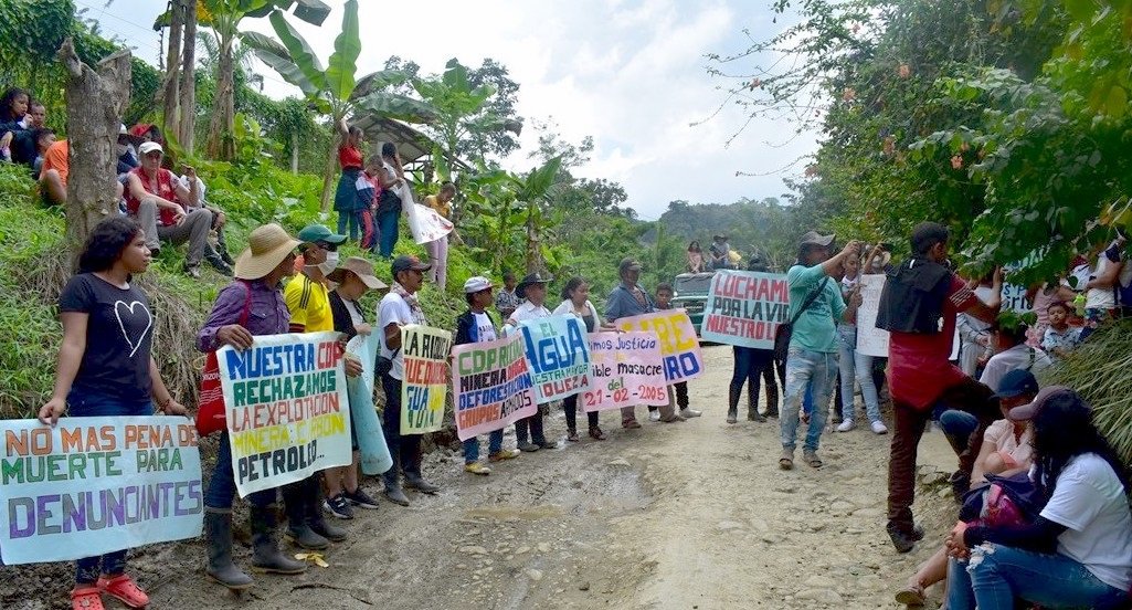 OpColombaApg23's tweet image. Abbiamo accompagnato la marcia di @cdpsanjose per rendere omaggio a Huber Velasquez. La solitudine dei #resistenti ha lo spessore della #dignità e l’#audacia di chi ama la #vita e la rispetta a costo di perdere la propria x difendere il #Diritto di tutti
operazionecolomba.it/dove-siamo/col…