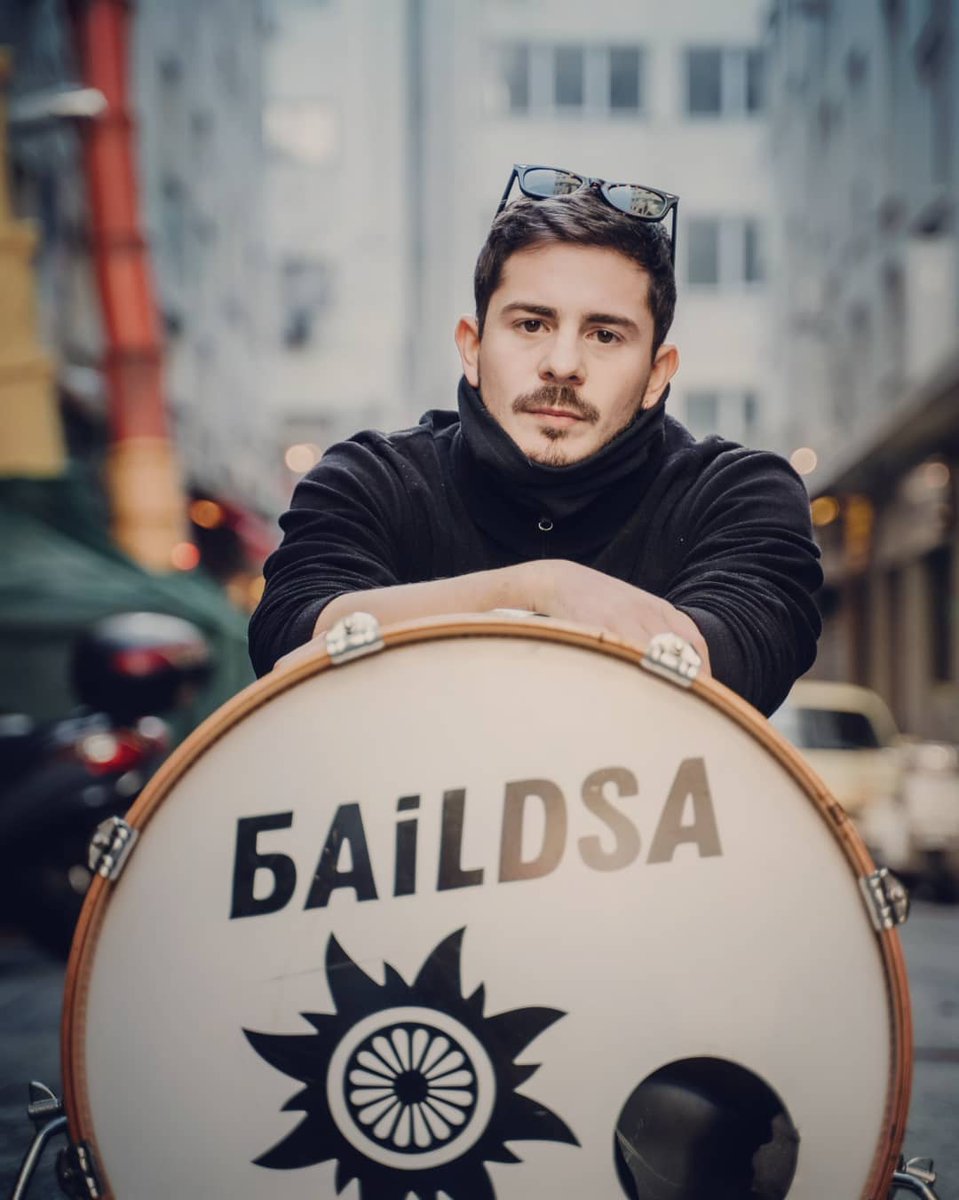 Baildsa's tweet photo. Portraits photography.
Photoshooting for our new single.
BAiLDSA x Mpelafon - ΠΟΣΟ
🎧 Follow the link to listen.
https://t.co/2Ox0Am7azA
#baildsa #portrait #photography #photoshooting #photoshoot #photographer #drums #drummer #drummers #urban #streetstyle #thessaloniki https://t.co/sllzDtltB4