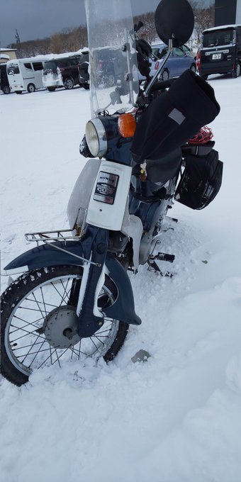 @BlacksheepJZX90 だったらこのレッグガードくっつけてまた風防げるようにしてくれよ! 