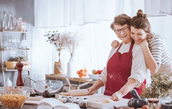 FittleworthMed's tweet photo. Time for something healthier? We all overindulge at Christmas and we can help you get back on track. Download the #OstomatesKitchen recipe guide for new inspiration. Yummy recipes written especially for #Ostomates. 
https://t.co/GbALDimOr4

#Stoma #Colostomy https://t.co/tx9HUgfQML
