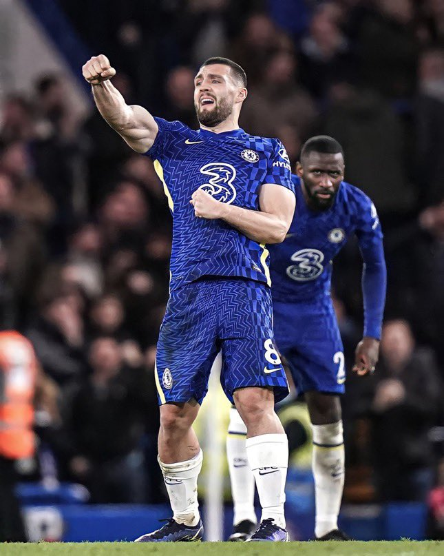 FILd-GCXEAMtz7E?format=png&name=900x900