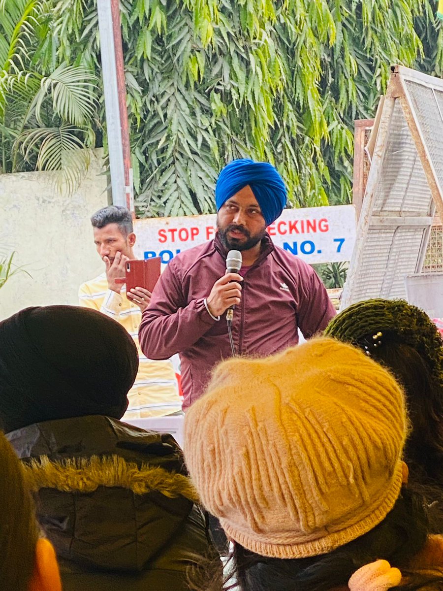 Sandeep40487775's tweet photo. Punjab sarkar murdabad 
#pargatsinghofficial 
#charanjitsinghchanni https://t.co/6CFSHphFeN