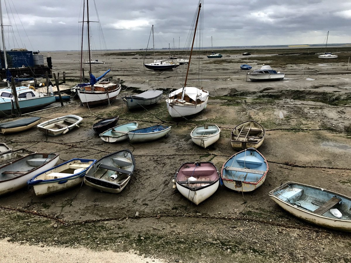 2019Thames's tweet photo. The tide is a place somewhere between the land and the sea. #thamesestuary #leighonsea #southendonsea #queenborough #medwayriver #lowerhalstow #thamesriver #thamesriverside https://t.co/HfmgX4I9Sr