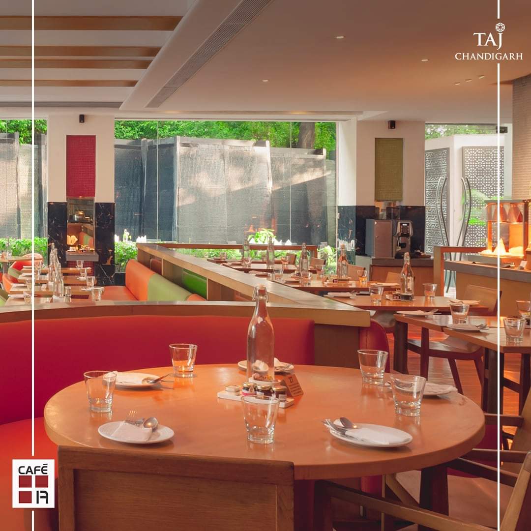 ChandigarhTaj's tweet photo. Café 17 exudes style with its smart, futuristic design and contemporary ambience.
For reservation and enquiry call: +91 8288020502.
To book your stay, visit: https://t.co/HxbXfpBPpB
#TajHotels #TajChandigarh #Cafe17 https://t.co/0vt6lqZZHa