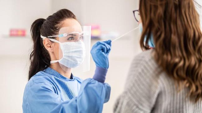 BAFA_Bund's tweet image. Neue Förderung für Testkapazitäten zum Nachweis von #SARSCoV2. @BMWi_Bund und @BMG_Bund unterstützen mit bis zu 30 Mio. Euro pro Unternehmen, die Schnelltestgeräte produzieren. Alles zum BAFA Förderantrag und den Rahmenbedingungen hier➡️ bafa.de/poc #Schnelltest