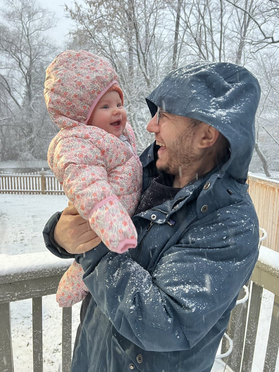 erickanner's tweet image. Enjoying Logan’s snow in Bethesda, MD. @capitalweather