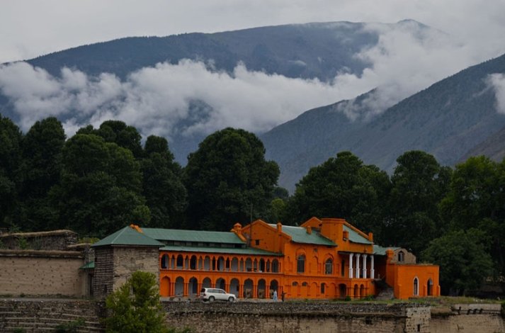 Advpakistan1's tweet photo. Chitral Fort
Historical landmark in Chitral
#Chitralfort #KPK #Pakistan #explorepakistan #BeautifulPakistan https://t.co/tugmD3HTlm