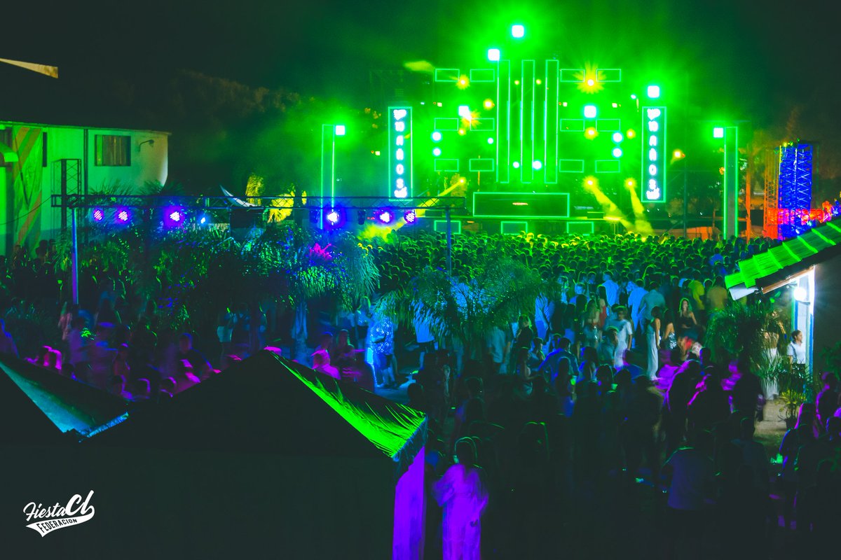CL_group_fcion's tweet photo. Ya están las fotos de LA ÚLTIMA FUNCIÓN de FIESTA🆑 FANPAGE 📷Una Noche con un acompañamiento TOTAL de federaenses y turistas !! Un predio nunca antes visto! GRACIAS por tanto apoyo !!❤️ Nos Llevamos los mejores recuerdos 🥰 Que tengan un Excelente 2022 !! será HASTA SIEMPRE 😢❤️ https://t.co/HaSjUpBr22