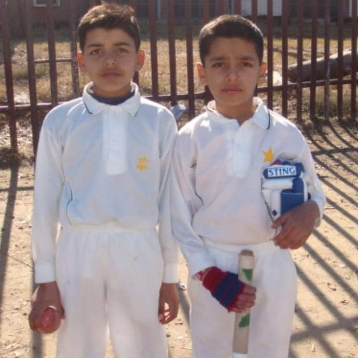 ImranRlazFan's tweet photo. Guess who❓🤔

#Hafeez | #CricketTwitter #Cricket https://t.co/jIeOspceoV