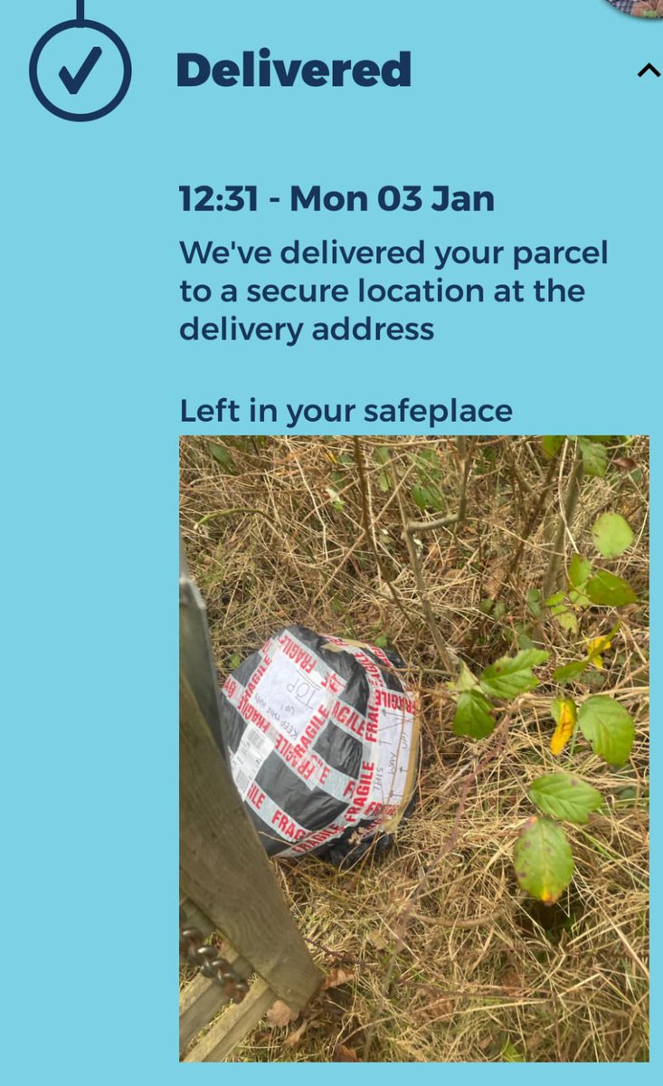 hollymuggers's tweet photo. Thanks @Hermesparcels for leaving my father-in-laws Christmas pressie in a “safe place” and on its side when it clearly says “This way up” and fragile all the way around! https://t.co/cxpMseK7Ws