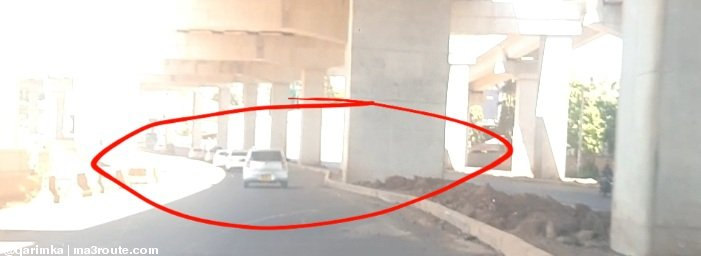 a3Route's tweet photo. 16:43 uhuru highway just before nairobi river outbound. Is this even two lanes?  https://t.co/GkTwHAxfTj via @qarimka
