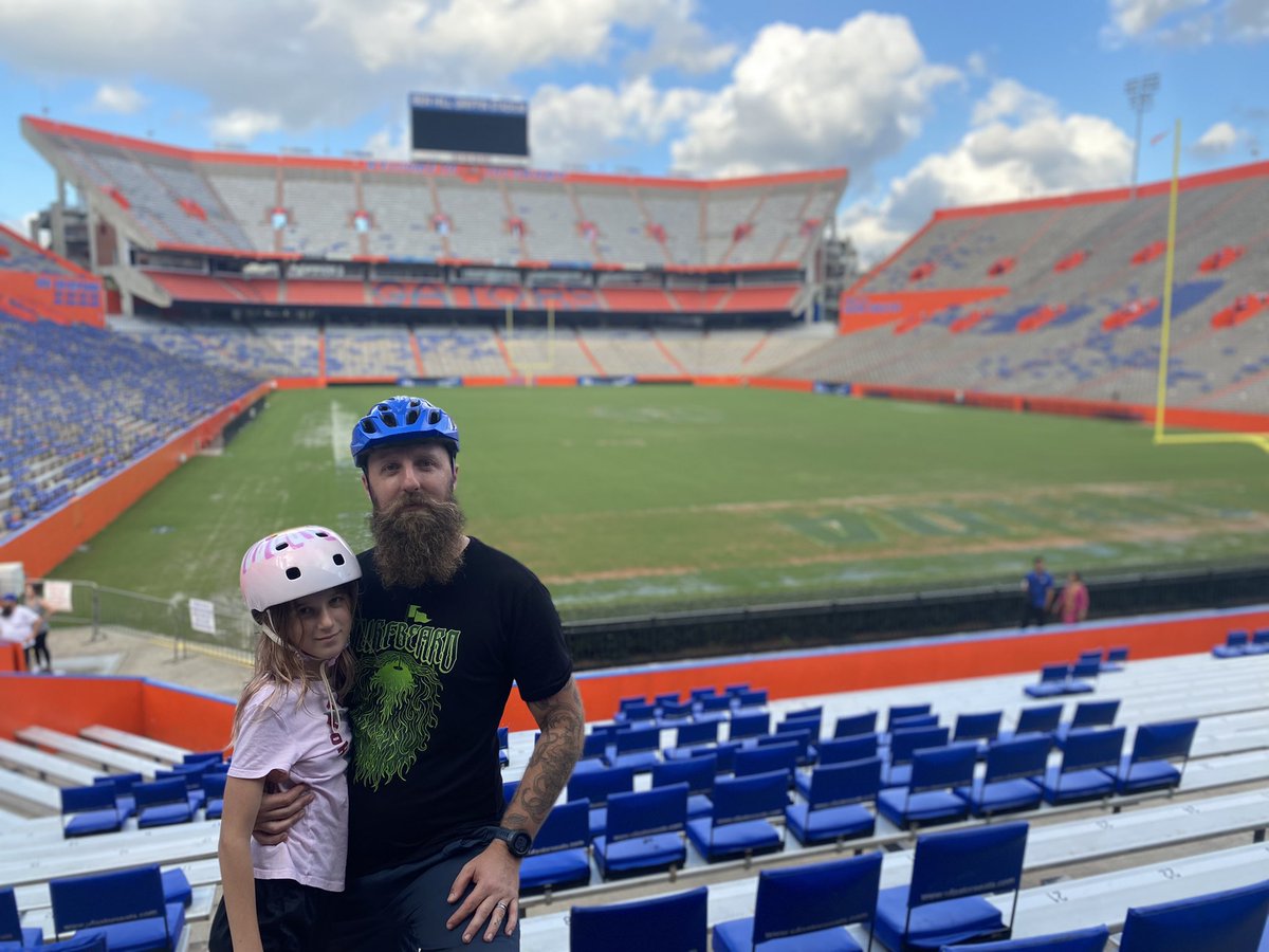 TurfBeard's tweet photo. Fun #radbike ride yesterday around our awesome town with @pants_andy checking out turf conditions all over campus. @GatorTurfStaff https://t.co/A1HJHlbDp4