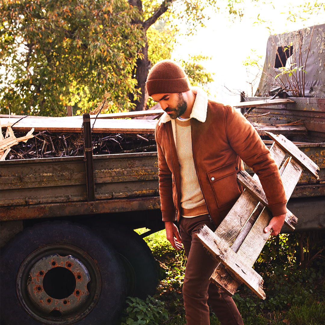 celioindia's tweet photo. Living it up in the great outdoors in our super comfy jackets!๐
Visit the link to shop now : https://t.co/Uqh2S4kobl
.
.
.
#OriginallyFrench #CelioIndia #aw21 #autumnwinter #newcollection #shirt #men #autumnwintercollection #jacket #aw21collection #menswear #sweater https://t.co/3DFD7XsmrO