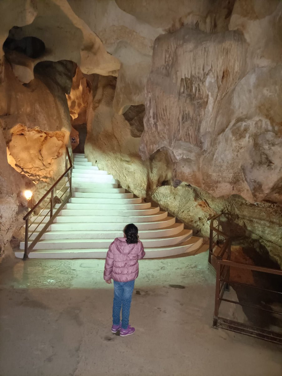 BaezBarrionuevo's tweet photo. La cueva del Tesoro en #MALAGA la única cueva visitable de origen marino emergida en Europa. https://t.co/8NL4gIrv9y