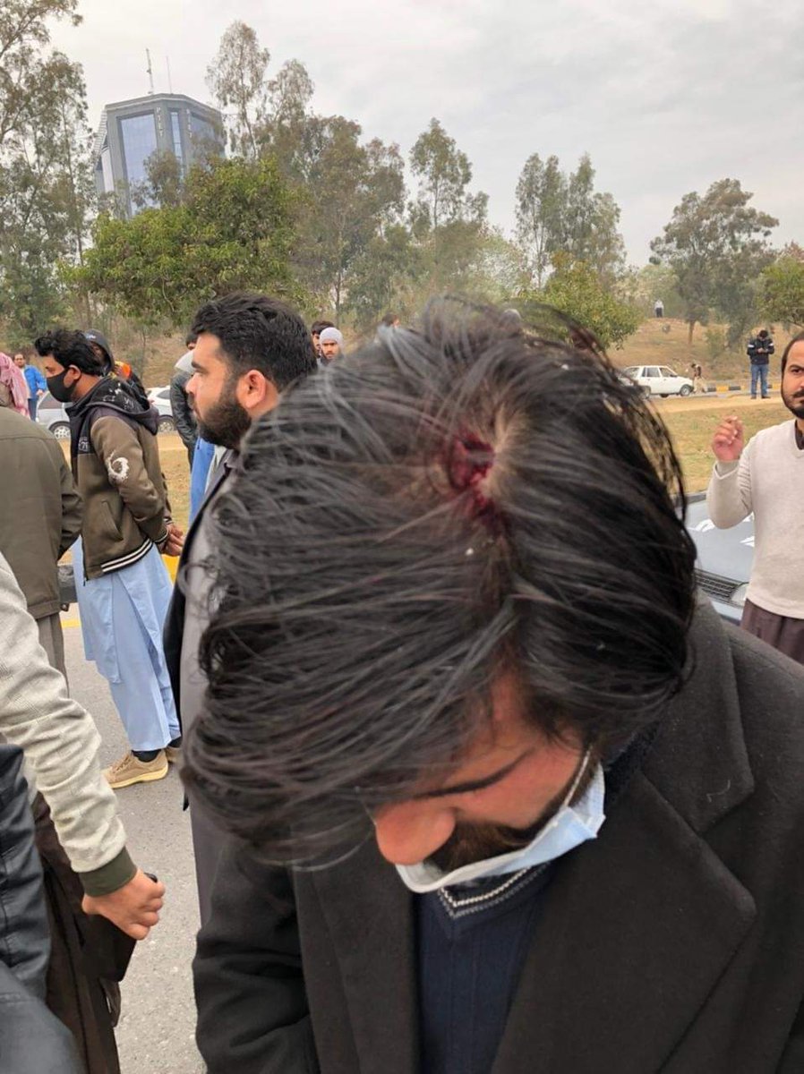 Achakkhan_'s tweet photo. The terrorist activities Of Jamiat Islami in Islamic University islamabad is strongly Condomnable...
Aimal Wali one Said.
"Religious Politics is not possible with out Extermisim"
#SaveIIUI https://t.co/q2K54oSIZm