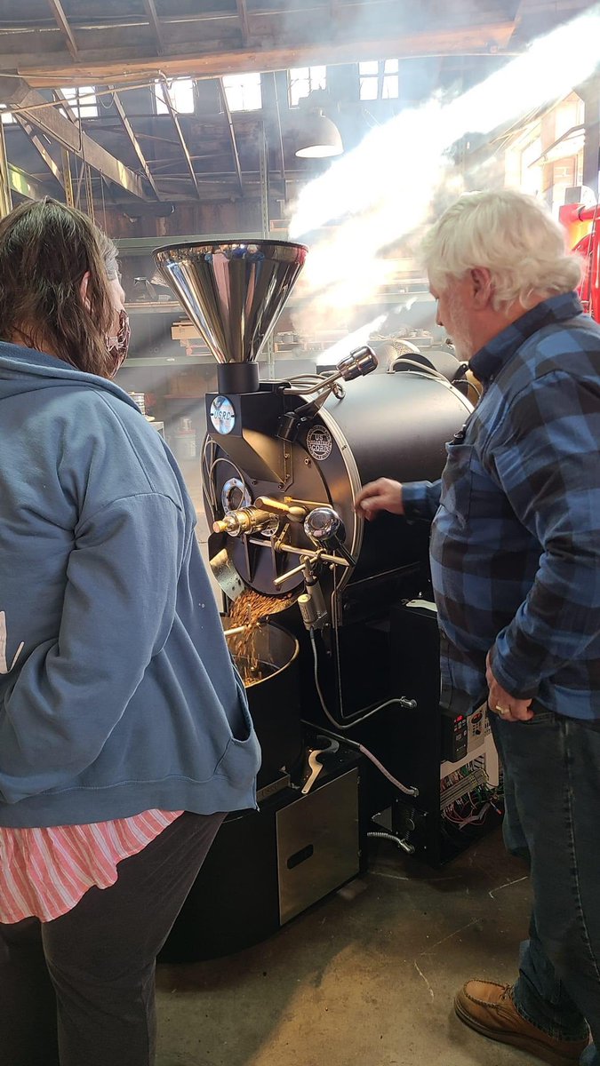 USRoasters's tweet photo. New Year, same us… We still strive to bring you the best roasters that are manufactured in the USA! https://t.co/0bghNI7Wex