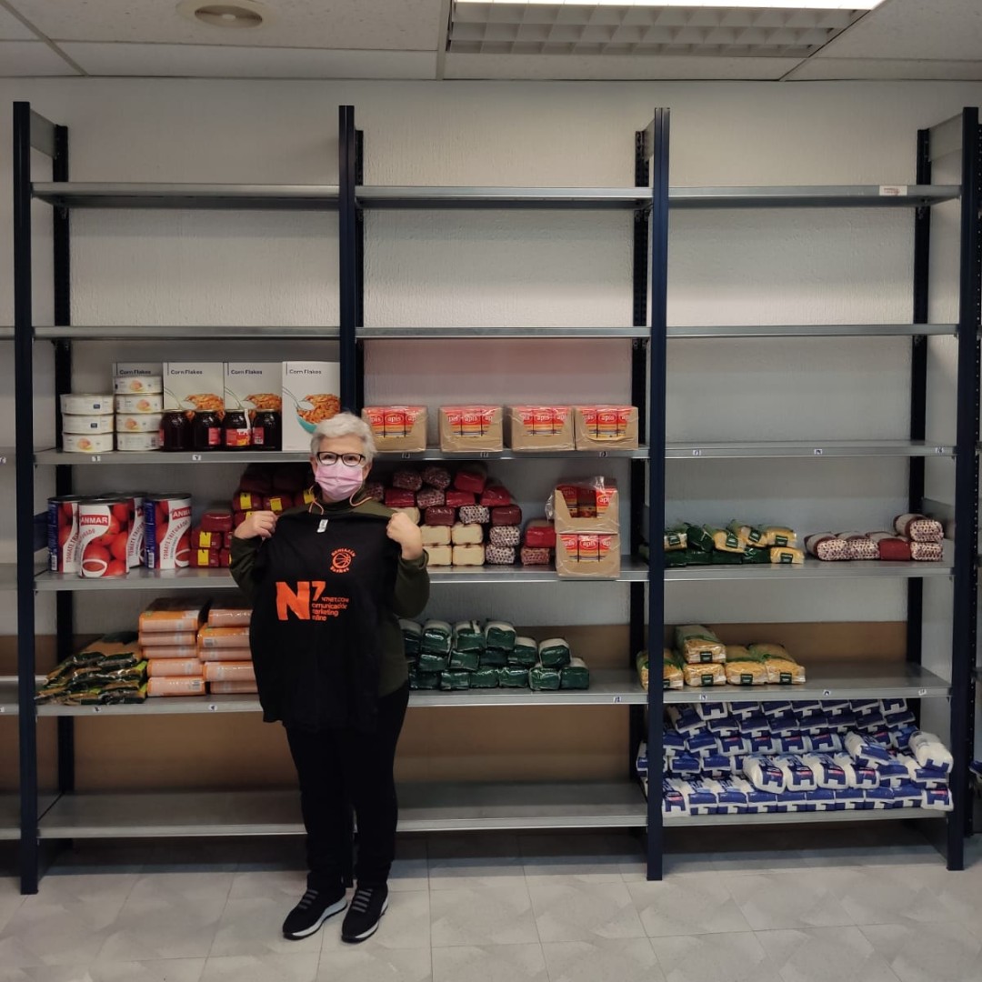 N7netcom's tweet photo. 🤝Gracias a la venta de las camisetas solidarias de @beniajanbasket y N7, hemos depositado 150 kilos de comida en la sede de @CaritasRMurcia en Beniaján.

En estas fechas, más si cabe, la donación de alimentos no perecederos se hace más necesaria que nunca.

¡Gracias a todos! 🧡 https://t.co/YEhIcSjOA7