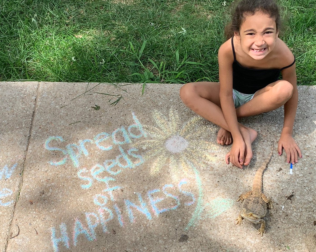 TeriRheinheimer's tweet photo. The past two years made us all stronger, and in 2022, let’s spread seeds of happiness together💗 2022 we are excited to begin 🎊@SparkPositive1 #livebright #SPARK #NewYear2022 https://t.co/cLFyomyJ9X