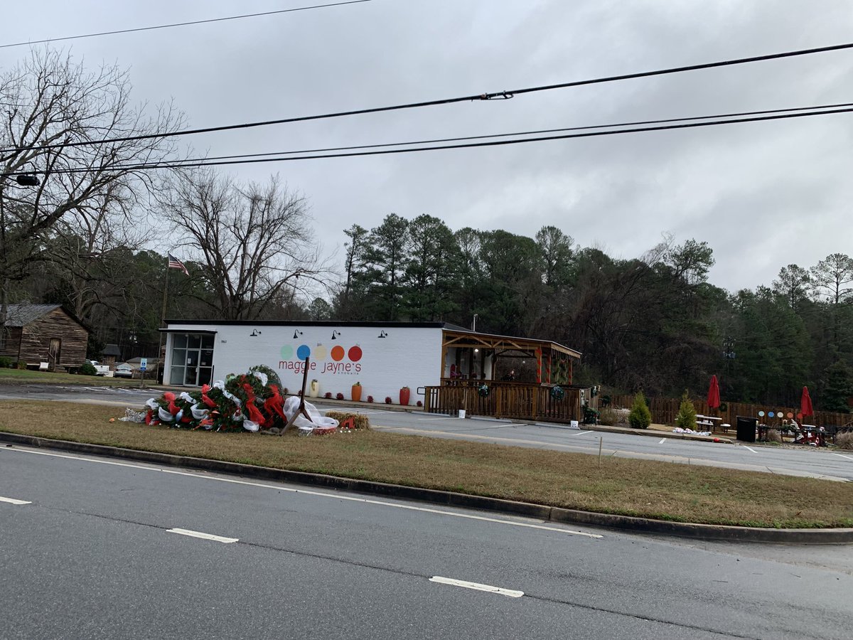 denisevickers's tweet photo. Downed power lines and trees force road closures across Columbia County. And leftover holiday decorations didn’t stand a chance to those wind gusts. @WFXGFOX54 @TrevorsWeather @JJefferiesWFXG #csrawx #gawx #weathernow https://t.co/5wabCI4p6W