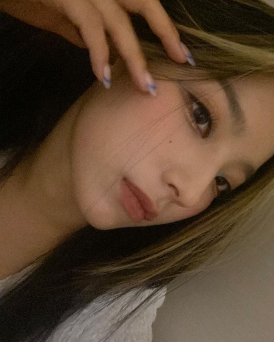 fromistagram_♥ (ia) tweet media