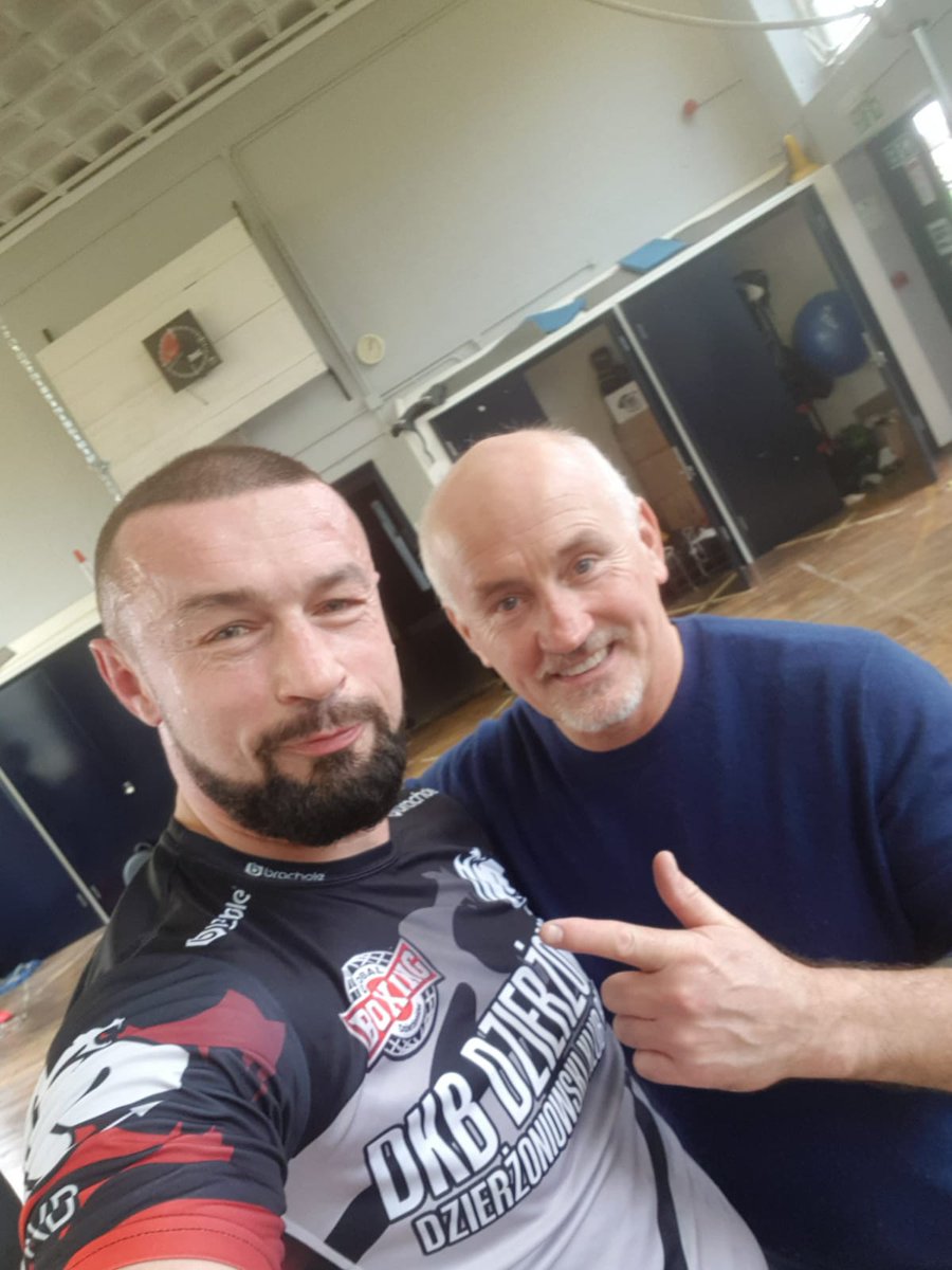 Rafał Mandes tweet media