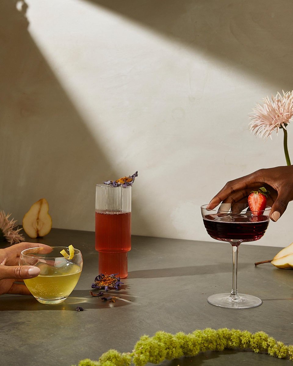 katyperry's tweet photo. They come in three fun flavors: Golden Hour with citrus &amp; lemongrass 🍋, Champignon Dreams with strawberries &amp; grapefruit 🍓, and Purple Lune with blackberry nectar, vanilla oak &amp; rose petals 🌹 Available now at https://t.co/9fJ6rEHFot.

Cheers to pleasure with restraint! 🥂 https://t.co/VO3Df9LPjf