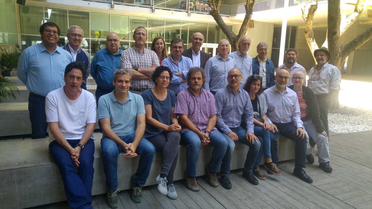 INB_Official's tweet photo. Iniciamos el año consternados por el repentino fallecimiento de nuestro amigo y colega Oswaldo Trelles.
Miembro fundador del INB, destacó por la aplicación de HPC en ciencias de la vida y su implicación en actividades de formación.
Nuestro pésame a familiares, amigos y @infoUMA. https://t.co/ypw5ddEcyz