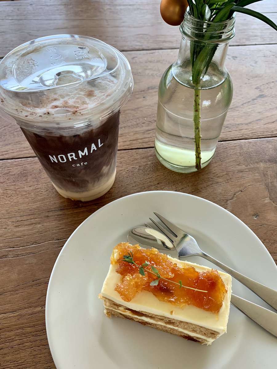 thing_where_day's tweet photo. Normal cafe and stay ราชบุรี
ขนมทำโฮมเมดรสชาติดีงาม เครื่องดื่มหลากหลาย ติดริมน้ำ ด้านล่างเปิดเป็นห้องพักด้วย บรรยากาศดี มีที่จอดรถ
@ReviewAroii @aroii @kinjubkinjib @wongnai @Kin24hrs @aroiipaiadk @painaipaiguns @painaidii @painaidiiii #รีวิวราชบุรี #รีวิวคาเฟ่ #อร่อยบอกต่อ https://t.co/WwcnJDJjPc