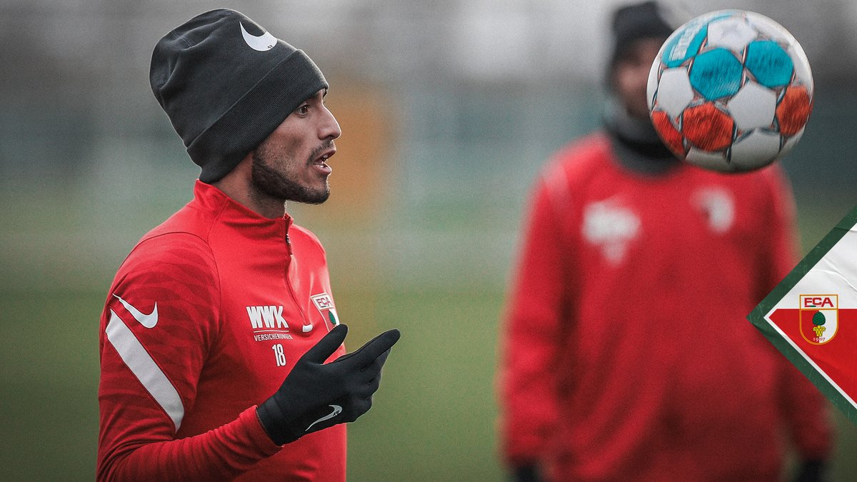 FCAugsburg's tweet photo. Direkt an die Arbeit! 👏 Die erste Trainingseinheit für @Ricardo_Pepi9 ist bereits in vollem Gange! 💪

#FCA #Pepi #Training https://t.co/N3PVp6ILCd