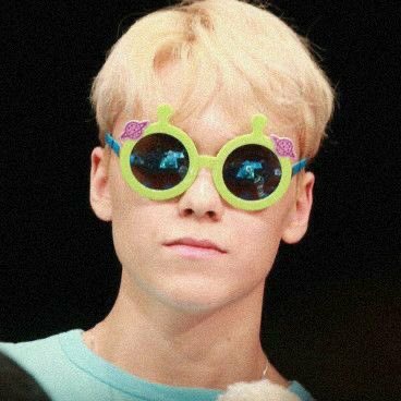 vernonchwee___'s tweet photo. ipost ko daw na "Ang cute ng asawa ko, masarap siya magluto" @seungkwansssi #NewProfilePic https://t.co/OtXjt7gAKE
