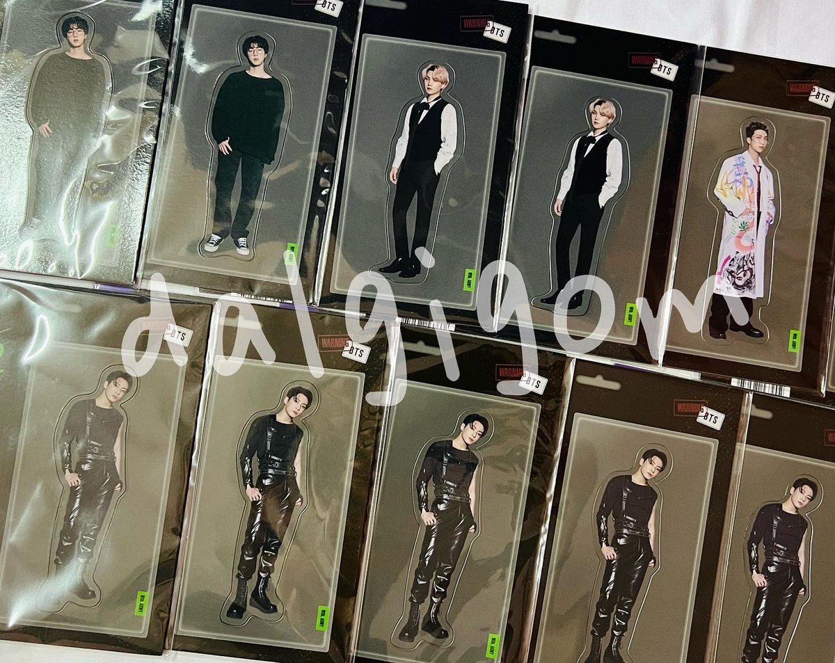 dalgigom_go's tweet photo. #dalgigom_arrival | Batch 26 🖤

❄️ Little Wishes Holiday Special Box
❄️ Black Friday Sale 2nd Phase
❄️ MOTS DVD
❄️ BT21 Binder note
❄️Season’s Greetings 2022 https://t.co/IHFjx3GbNf