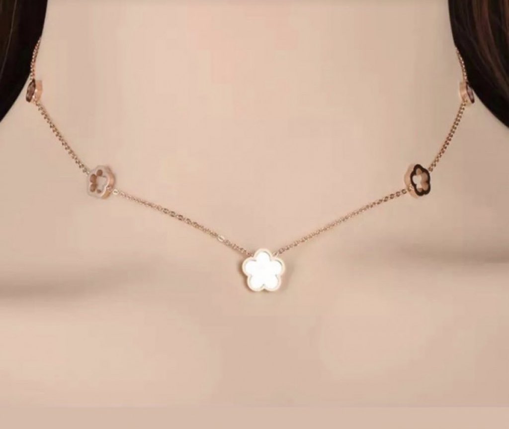 WSMSTOR's tweet photo. قلادة loaker المميزه
تألقي مع منتجاتنا وبأسعار منافسة
ولفتره محدودة خصم 15% 
عند أستخدامك كود WSM 
السعر : 59 ﷼
لطلب👇🏼
https://t.co/nNNLAdsO8Q https://t.co/I5zVYiFhCK