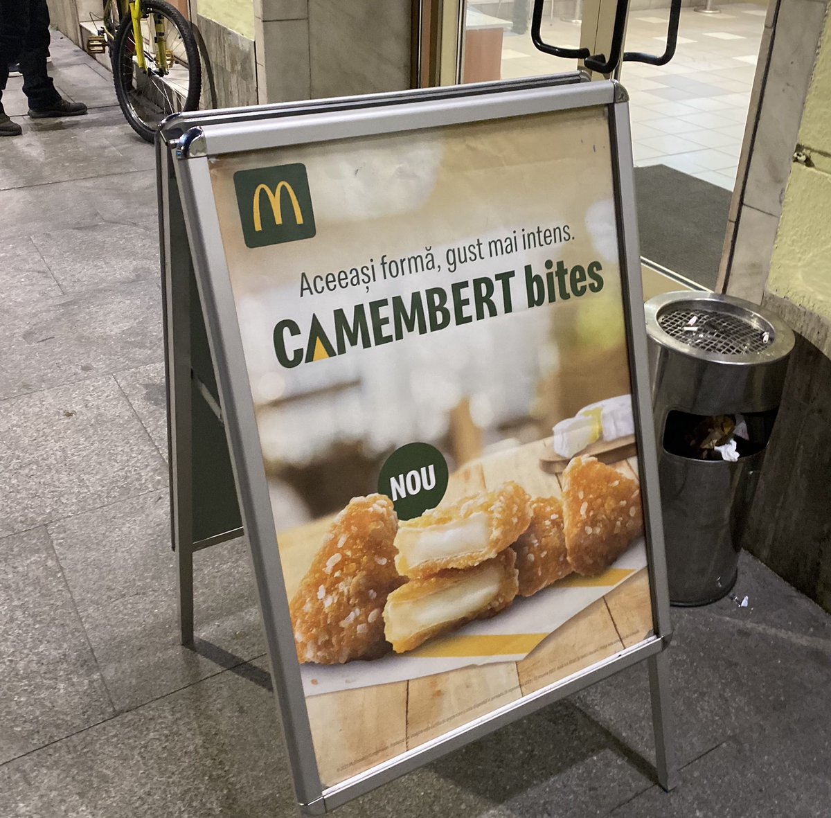 Un peu triste de quitter la Roumanie, le seul pays qui a su réunir mes deux choses favorites dans le même plat.