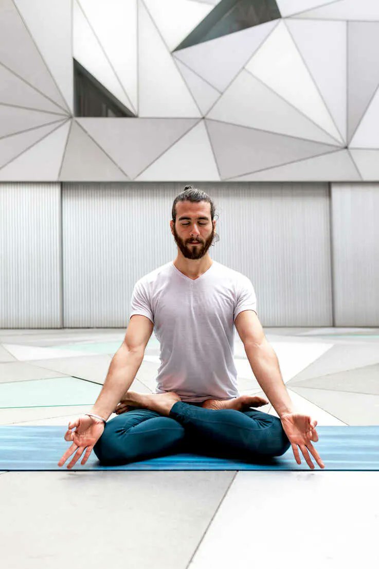 Beyond choosing the right foods, you can optimize your #brain performance by:

~not eating too much or too little 🥗
~getting enough sleep 😴
~keeping hydrated 💧
~exercising regularly 🏋️ 
~reducing stress through yoga, mindfulness, or meditation 🧘
~reducing alcohol intake 🍷