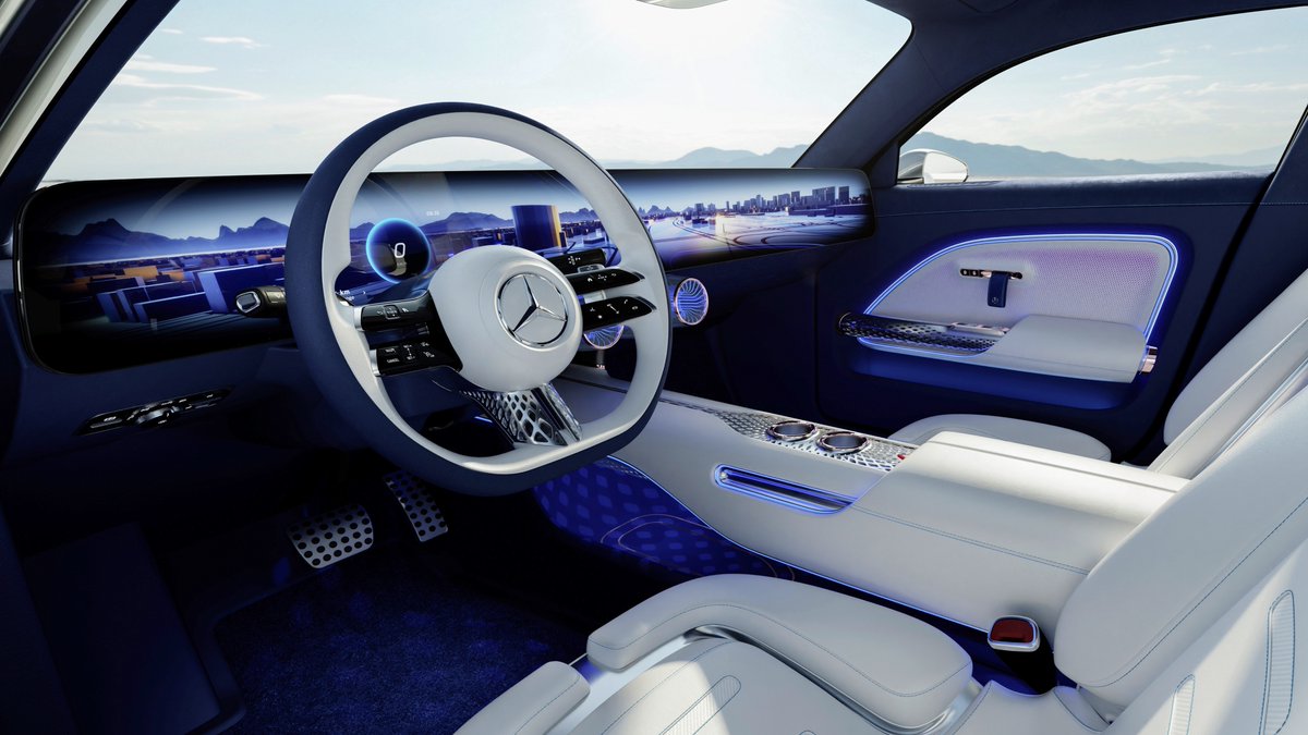 SawyerMerritt's tweet photo. NEWS: Mercedes has unveiled Vision EQXX. It’s not going on sale ever, but Mercedes says much of what it learned in putting the Vision EQXX together will find its way into prod EV's one day.

• 621 mile range
• 6 miles per kWh efficiency
• 900v system
• 0.17 drag efficient https://t.co/IYKK2EglEB