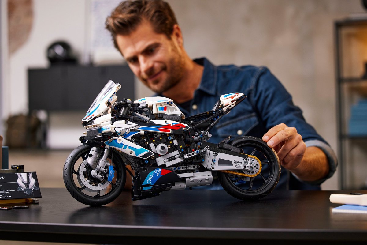 testingcarsmx's tweet photo. LEGO Technic BMW M 1000 RR
El articulo completo dando click aqui
https://t.co/XpizvBZKCw
#bmw #bmwmotorrad #bmwm1000rr #lego #legofans https://t.co/zI0JGvfEKm
