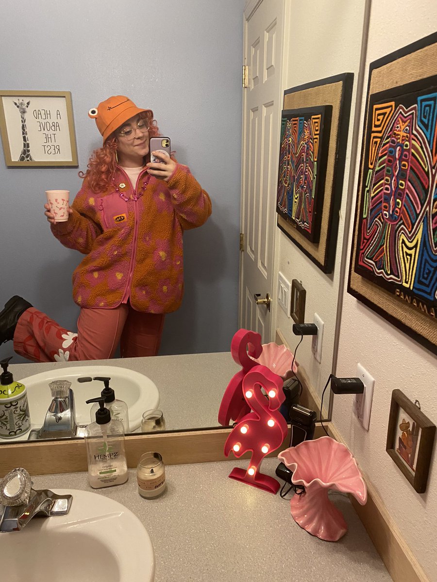 Mumuchu's tweet photo. also I was feelin myself on nye @lazyoaf @bigbudpress https://t.co/l7AEAoie7O