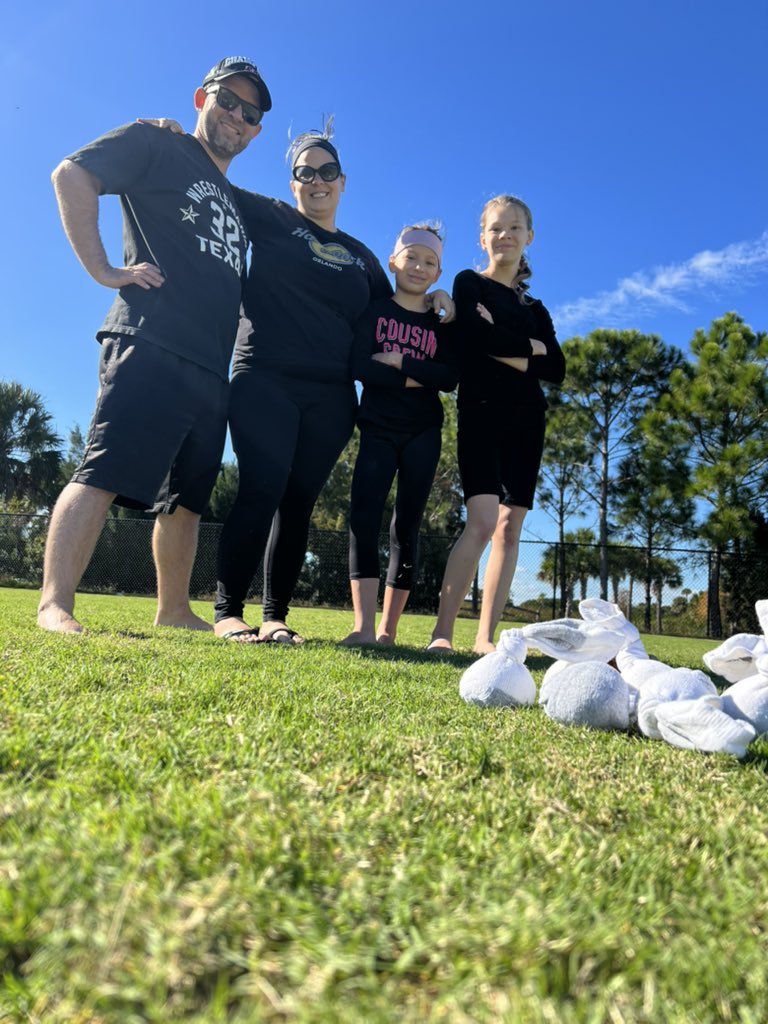 SAMpleme1984's tweet photo. Before and after group shot, Josh and I, and Alix with all the Texas Snowballs in @VisitBradenton at #BennettPark https://t.co/eNvwhhyPOE