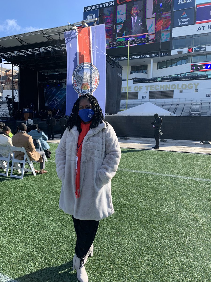 Davenportc87's tweet photo. Atlanta, we are stronger together. Looking forward to 2022 with City of Atlanta Mayor Andre Dickens! #inclusionandequity #atlstrong #atlstrongertogether https://t.co/s1NsDdt4n6