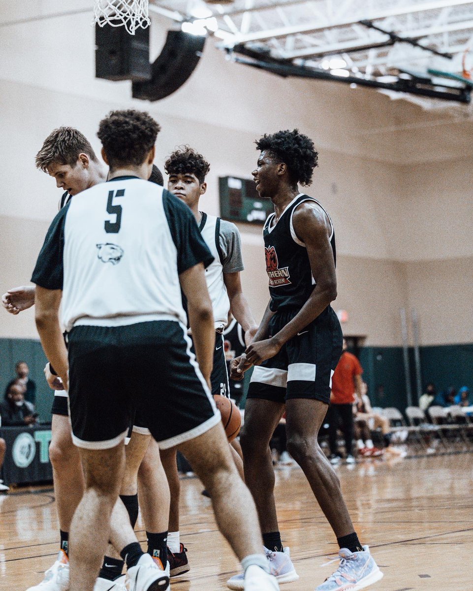 Julius V. tweet media