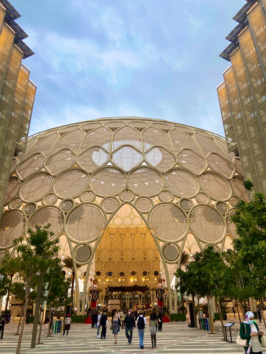 Fatima_omar__'s tweet photo. Al wasl plaza is so beautiful 😍🇦🇪#Expo2020 #expo #Expo2020Dubai #expovolunteers https://t.co/Ce76IXoxbe