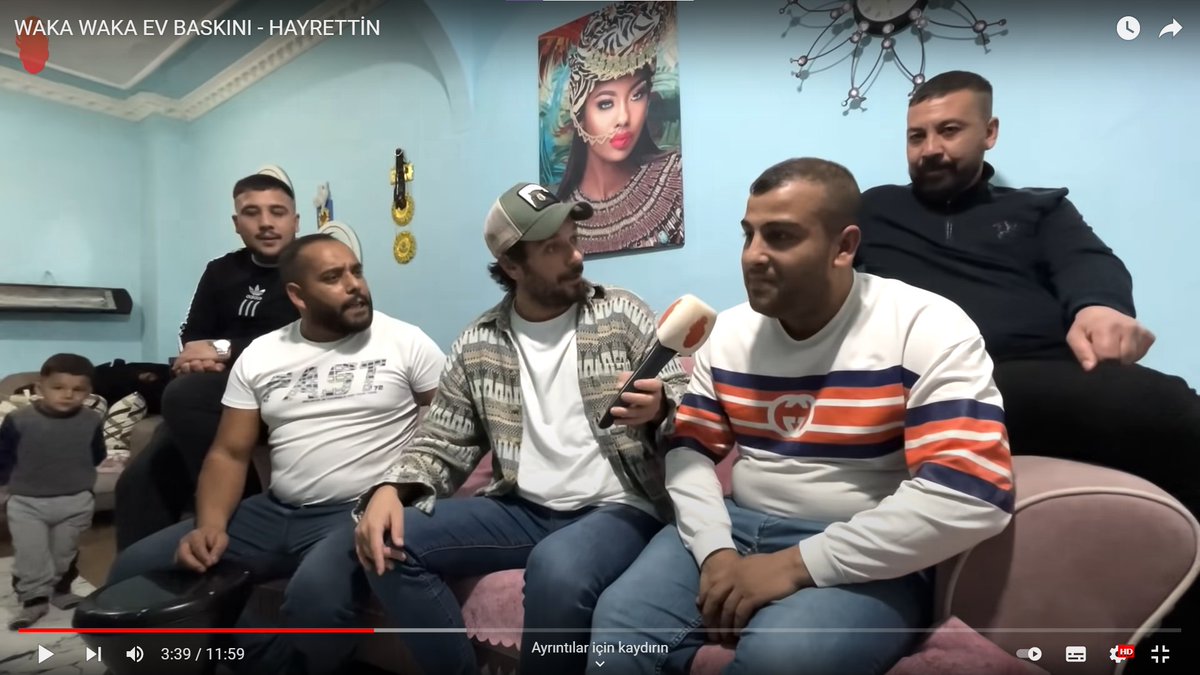 +Neden bana yazmıyorsun?
-Şu an çok önemli bir işim var.

İşim: