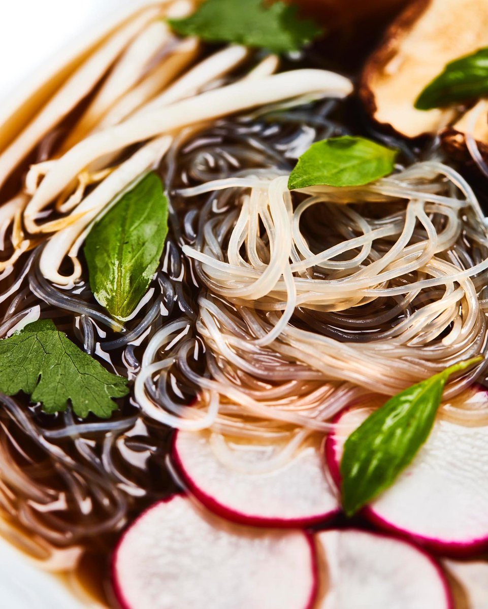 ericripert's tweet photo. 2022 HEARTWARMING DISH
Vietnamese Pho to warm up on this cold winter day in between lunch & dinner service @LeBernardinNY . Swipe for the full recipe to make at home from #VegetableSimple! 😀👍🏻 https://t.co/L26Q76YZVH