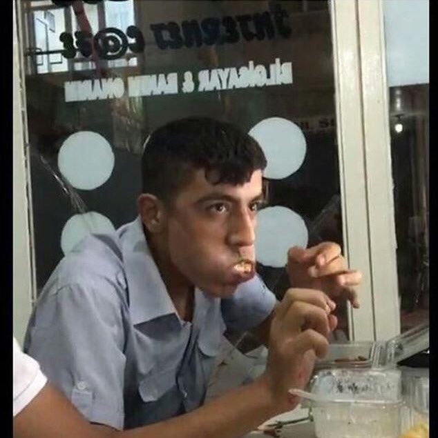 Kız: aşkım ben bitiremicem benimkini se
Ben: