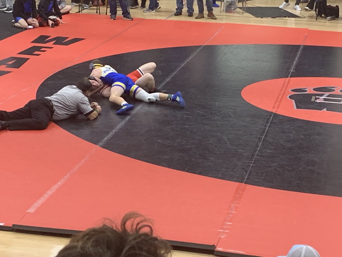 SteveSmithFBC's tweet photo. Caleb Tidwell with the pin at County Wrestling Tournament. Go Dogs! https://t.co/QTw5Whz1Tg