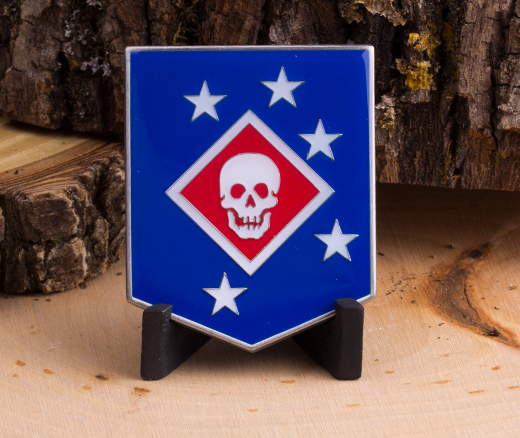 Coins4Anything's tweet photo. Patriotic colors on this Marine Corps challenge coin! #challengecoin https://t.co/fZyEIEcKOo https://t.co/AODs5aqQCy