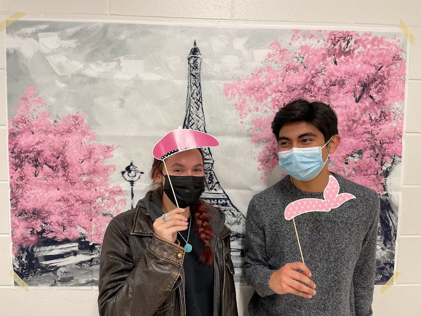 MadameVlasova's tweet photo. RHS French Club is celebrating National French Week! https://t.co/qNi1URpPtS