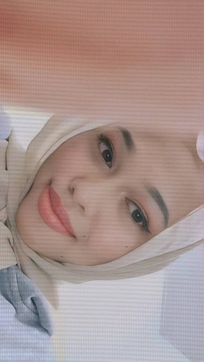 Syaflolly's tweet photo. Do rotate your phone 😘 https://t.co/yZ7EUFq75l