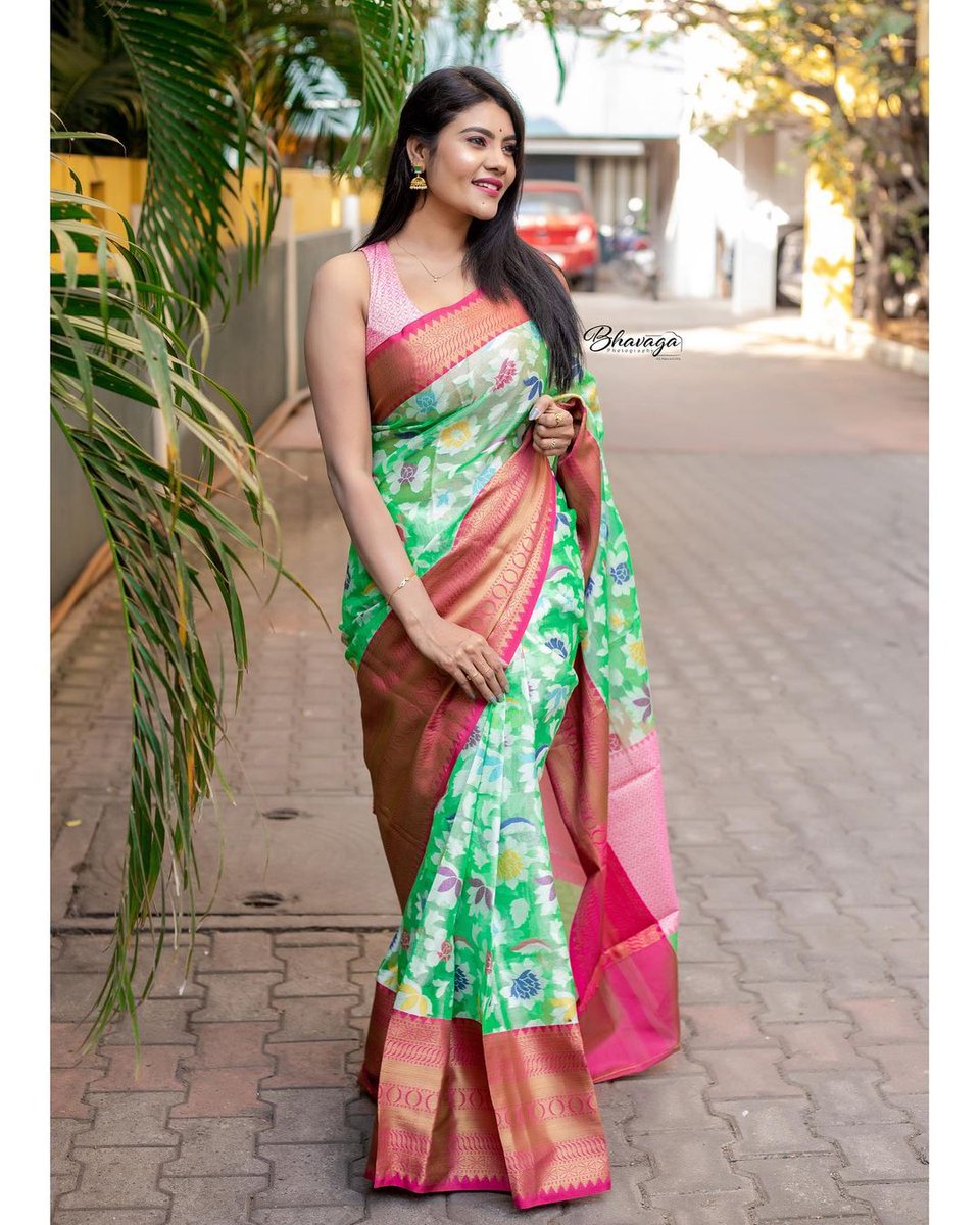 18Nivisha's tweet photo. Cute baby girl
#nivishasaree
#nivishaactress❤️ #nivisha_veriyans #nivisha🔥 #nivishatrendz #nivishasexy #nivishaofficial #nivishahot #nivishafansclub #nivisha_official #nivishaactress 
#hot #model https://t.co/HHWoEdjGEV